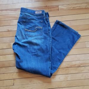 Signature by Levi Strauss Mid Rise Straight jeans